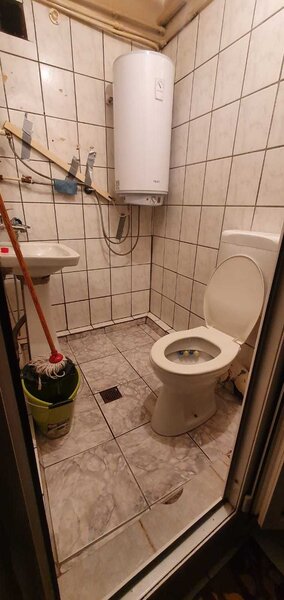 Berceni, Piata Resita, str. Costila,